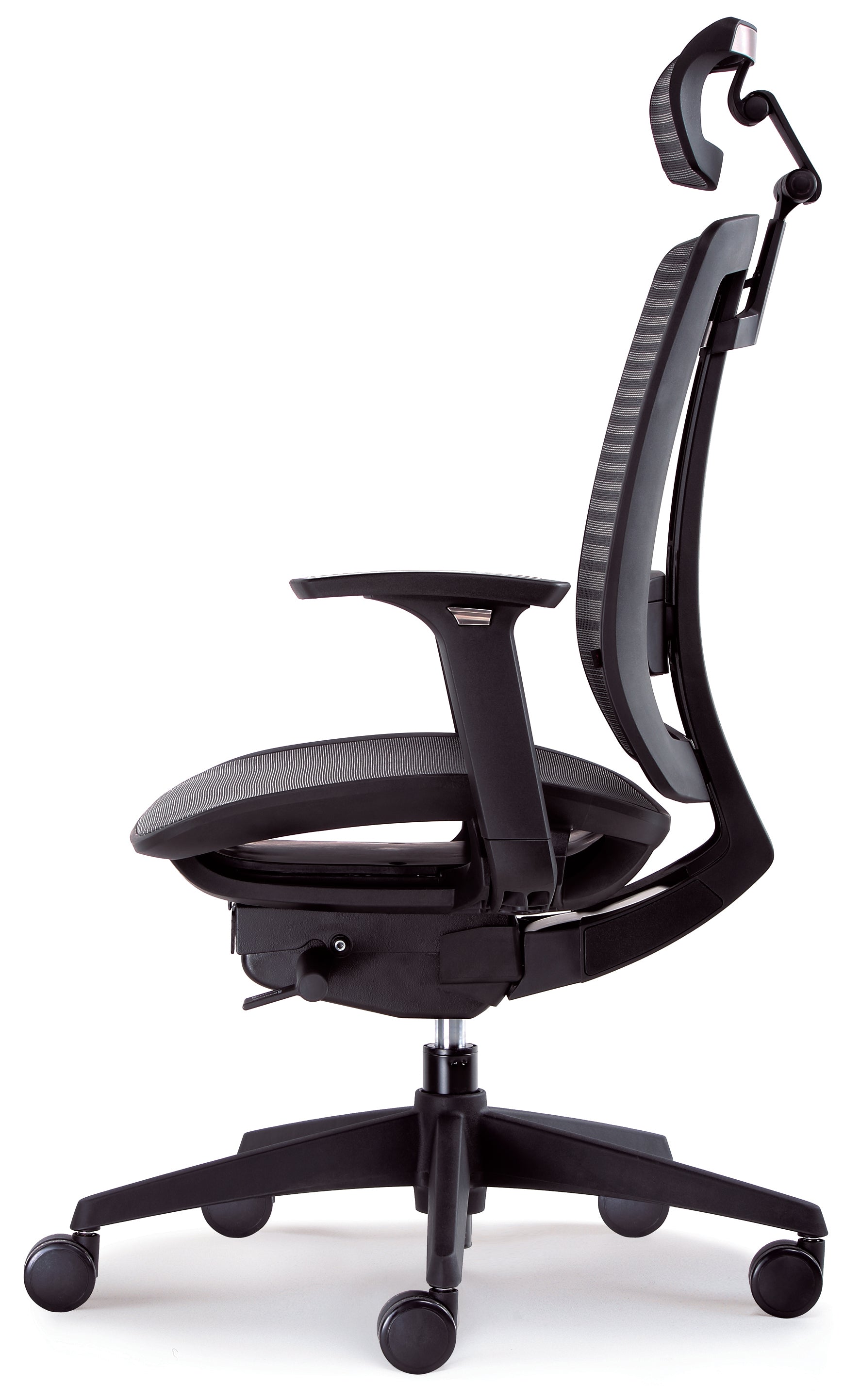Le Monsieur Bureau Fauteuil Ergonomique Sagitta Synchrone Donati Pro est doté d'accoudoirs réglables, d'un dossier en maille, d'une assise rembourrée, d'un soutien lombaire réglable, d'une base à cinq roues et d'un appui-tête incurvé. Il est présenté de profil sur fond blanc.