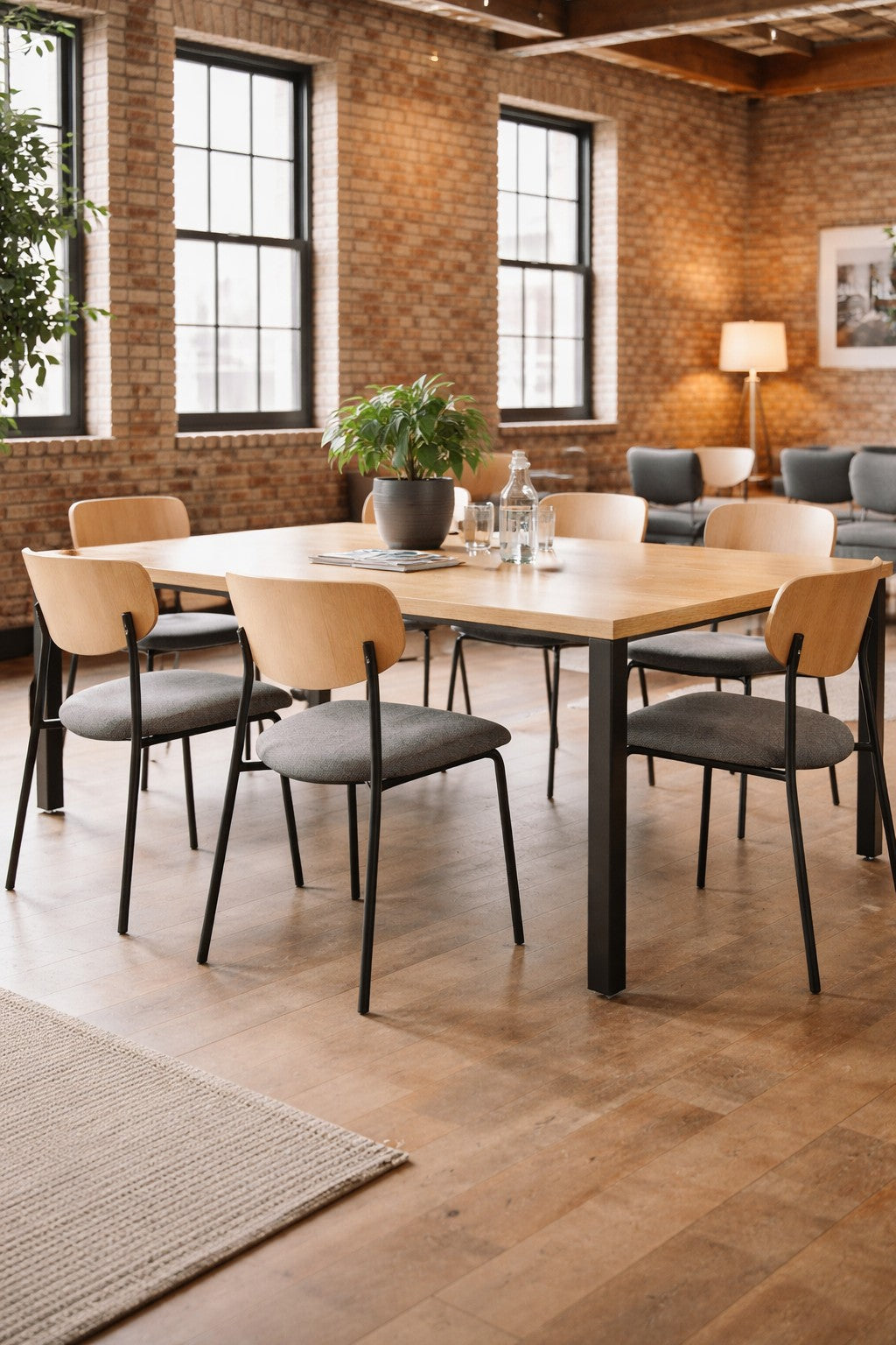 Lot 2 Chaises Oda Rétro Bois et Assise Tissu