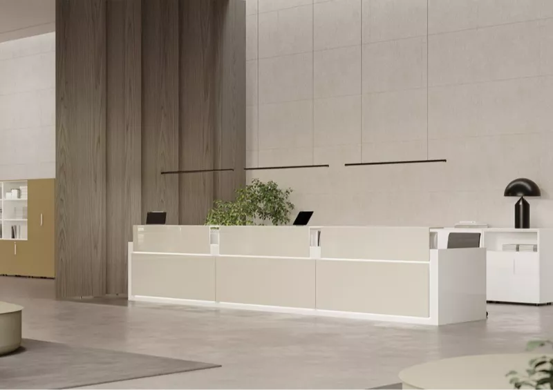Banque d'accueil Contact 3 postes façade brillante