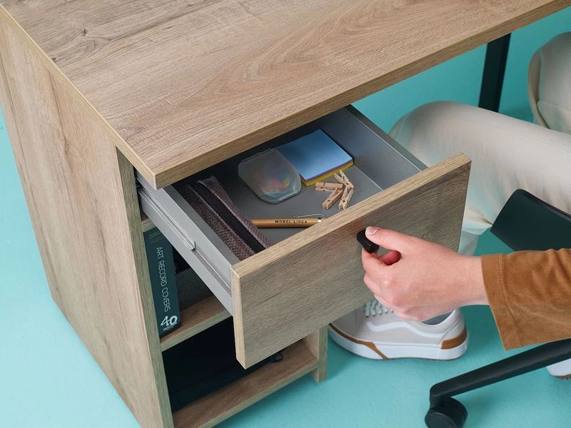 Desk Home Office avec plateau giratoire à 360 ° et grande crédence