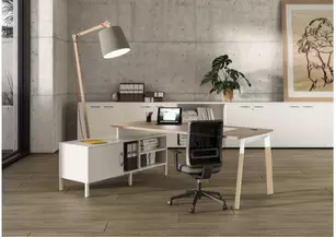 Bureau de direction K-Wood avec retour sur crédence