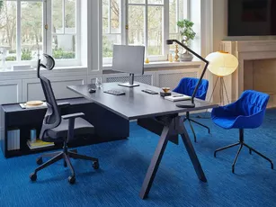 Bureau de direction sur crédence Viga