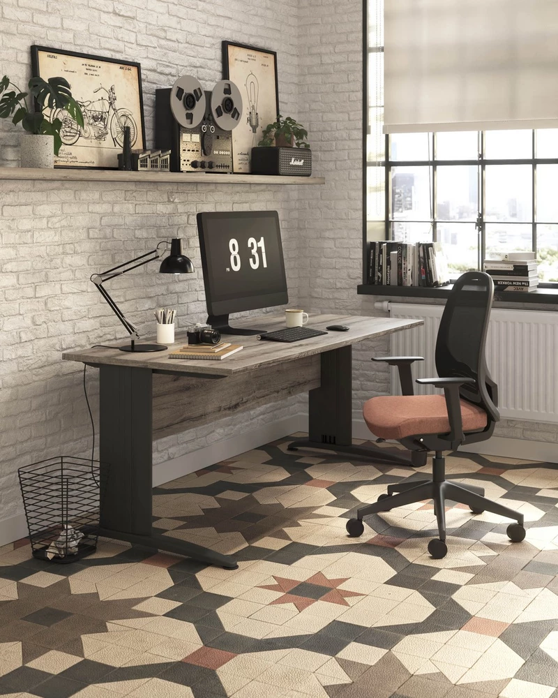 Bureau avec pieds réglables Atlas