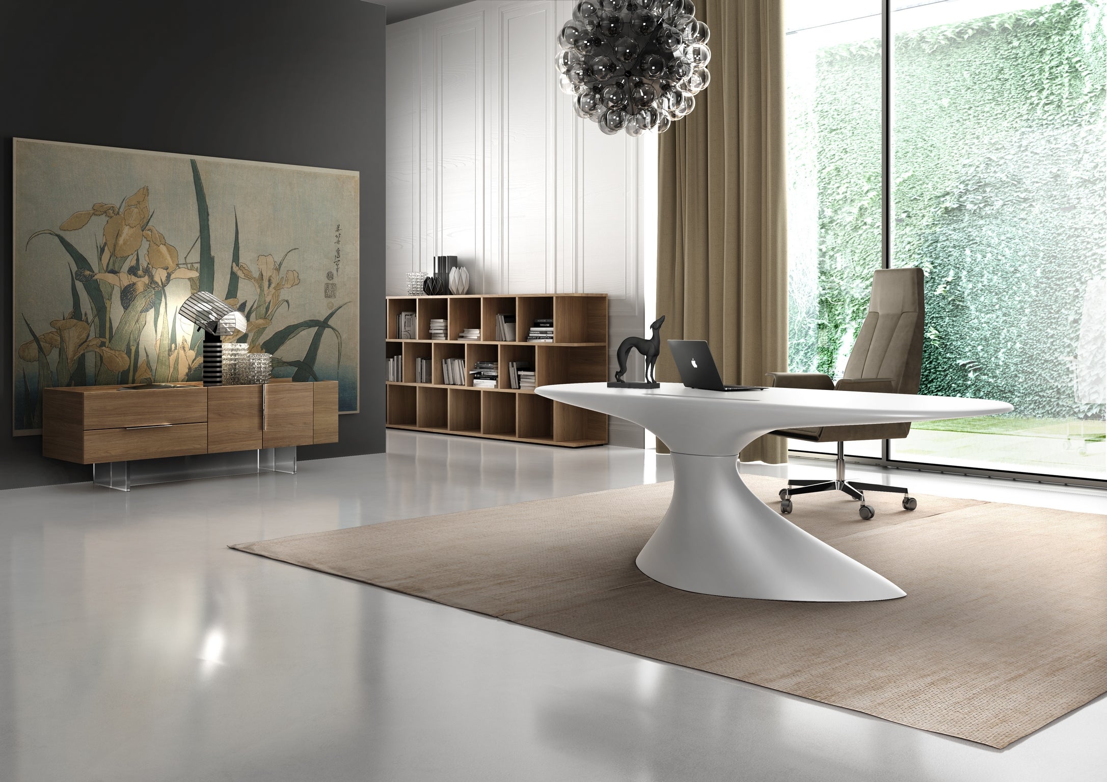Bureau moderne avec le sculptural Bureau de direction ORBITAL ABSOLUTE - L'Icône Sculpturale de Monsieur Bureau, une chaise beige, une étagère en bois et une grande œuvre d'art florale. Des fenêtres allant du sol au plafond éclairent le décor minimaliste d'une lumière naturelle.#finitions_nuage_blanc-brillant