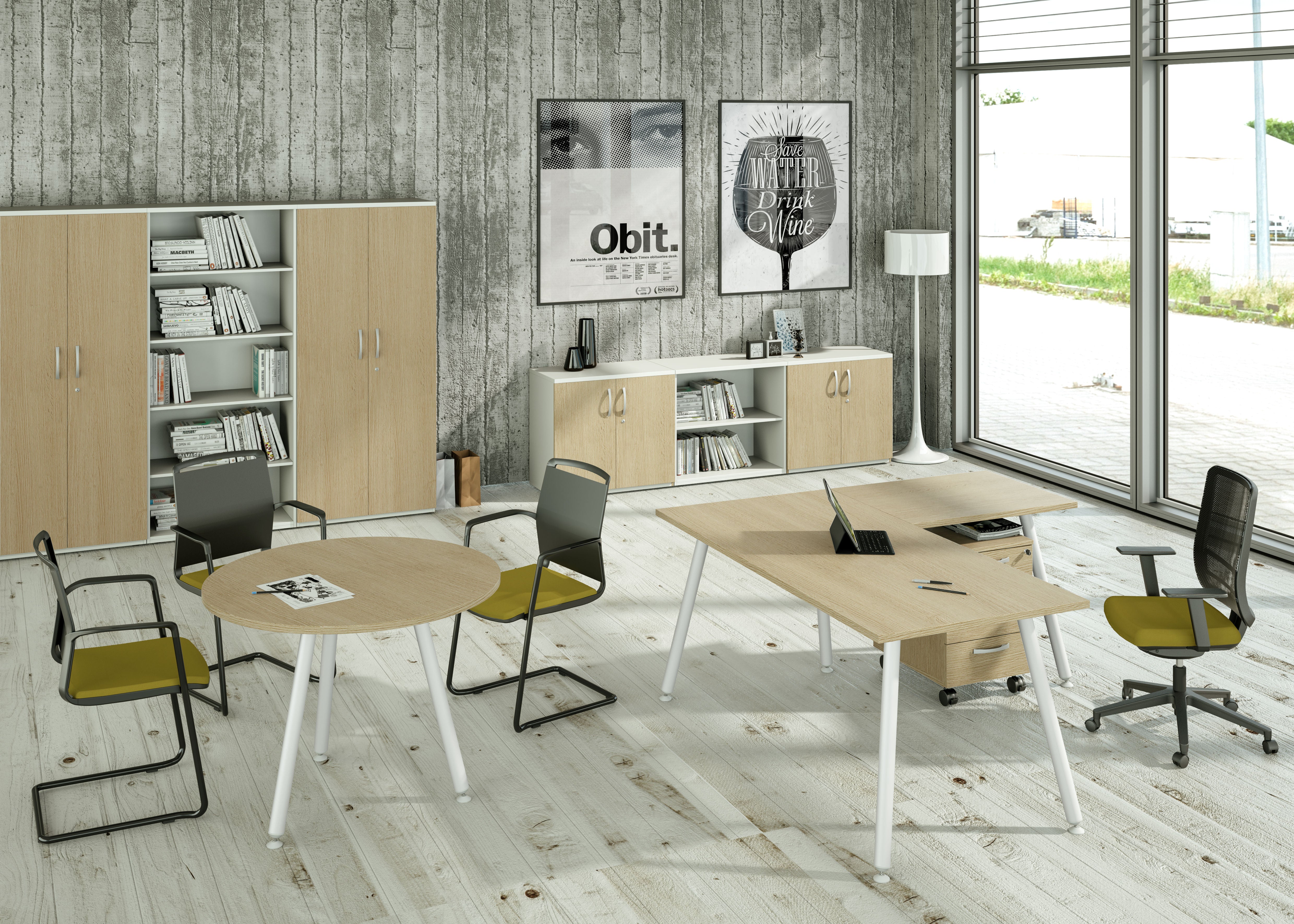 Bureau moderne présentant le style scandinave du Bureau Droit Nature Métal par Monsieur Bureau, avec des bureaux ronds et rectangulaires, des chaises noires avec des coussins jaunes, des étagères, de grandes fenêtres, des posters sur un mur en béton, et une lumière naturelle intense. #Finitions plateau_Chêne