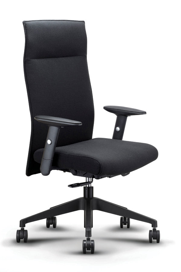 Le Fauteuil Bureau Ergo Cetus Synchrone & Têtière de Monsieur Bureau est un siège de bureau ergonomique noir moderne avec un dossier haut, des accoudoirs réglables, une assise rembourrée et cinq roulettes, offrant un confort de premier ordre et un soutien complet pour les longues heures de travail.