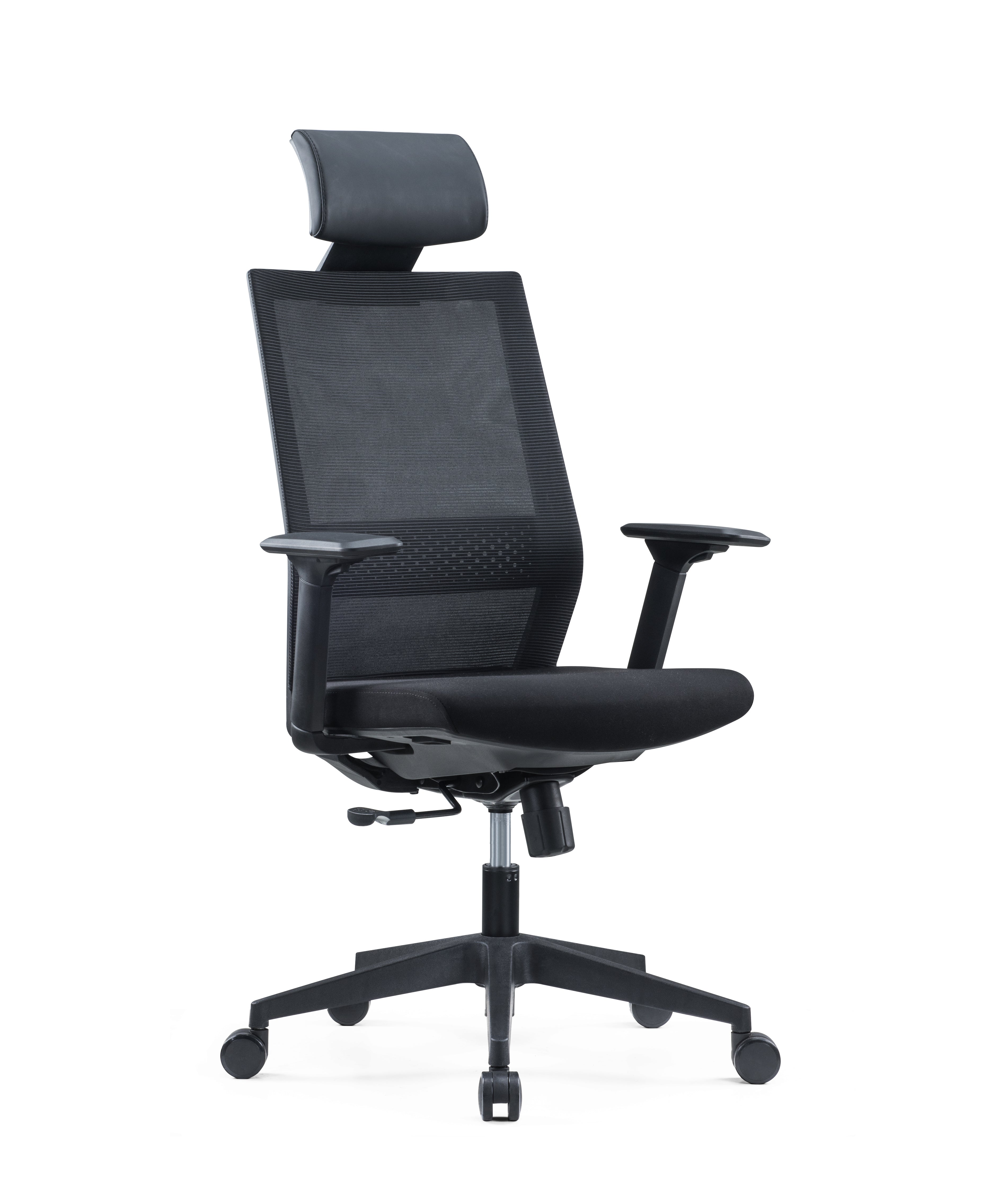 Le Monsieur Bureau Fauteuil Drax Synchrone et Soutien Lombaire est un siège de bureau ergonomique moderne de couleur noire avec dossier en maille, accoudoirs réglables, assise rembourrée, appui-tête, base à cinq roues et mécanisme synchrone sur fond blanc.