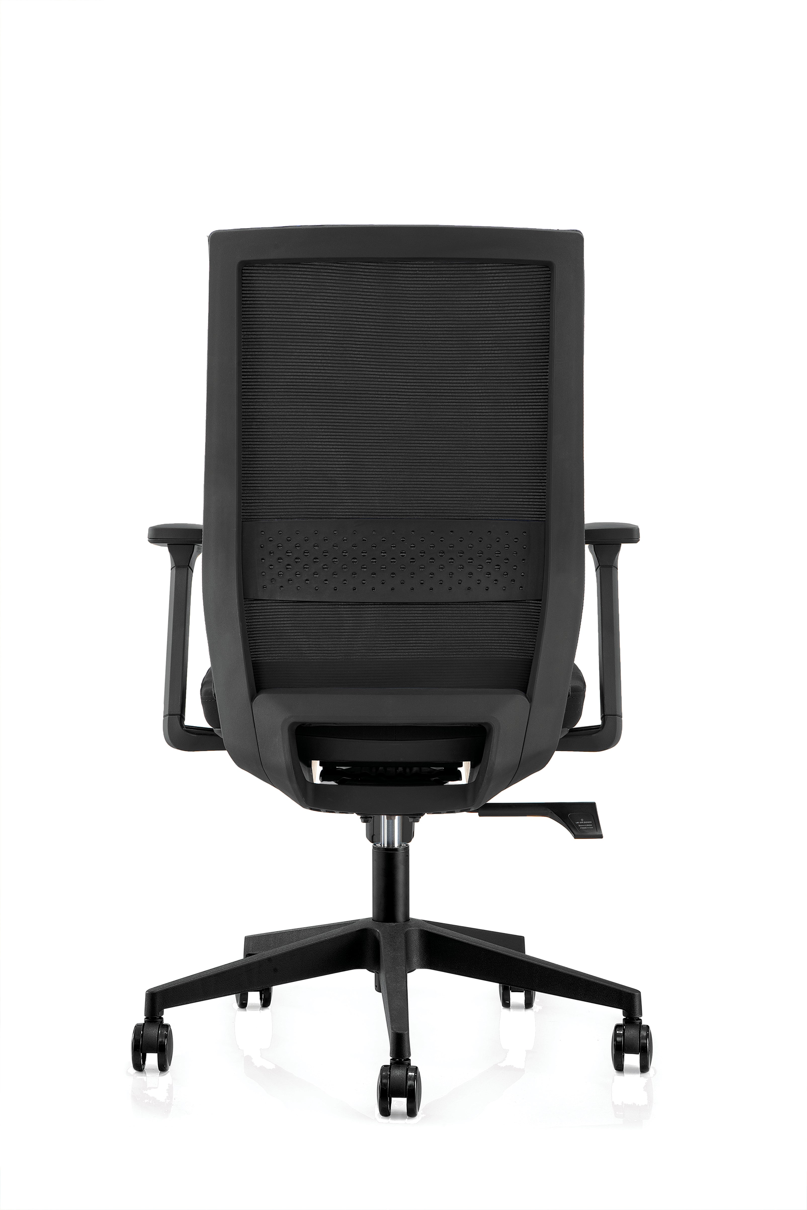 Le fauteuil Drax Synchrone et Soutien Lombaire de Monsieur Bureau, noir, dispose d'un dossier en maille, accoudoirs réglables et base à cinq roulettes, avec soutien lombaire vu de dos sur fond blanc.