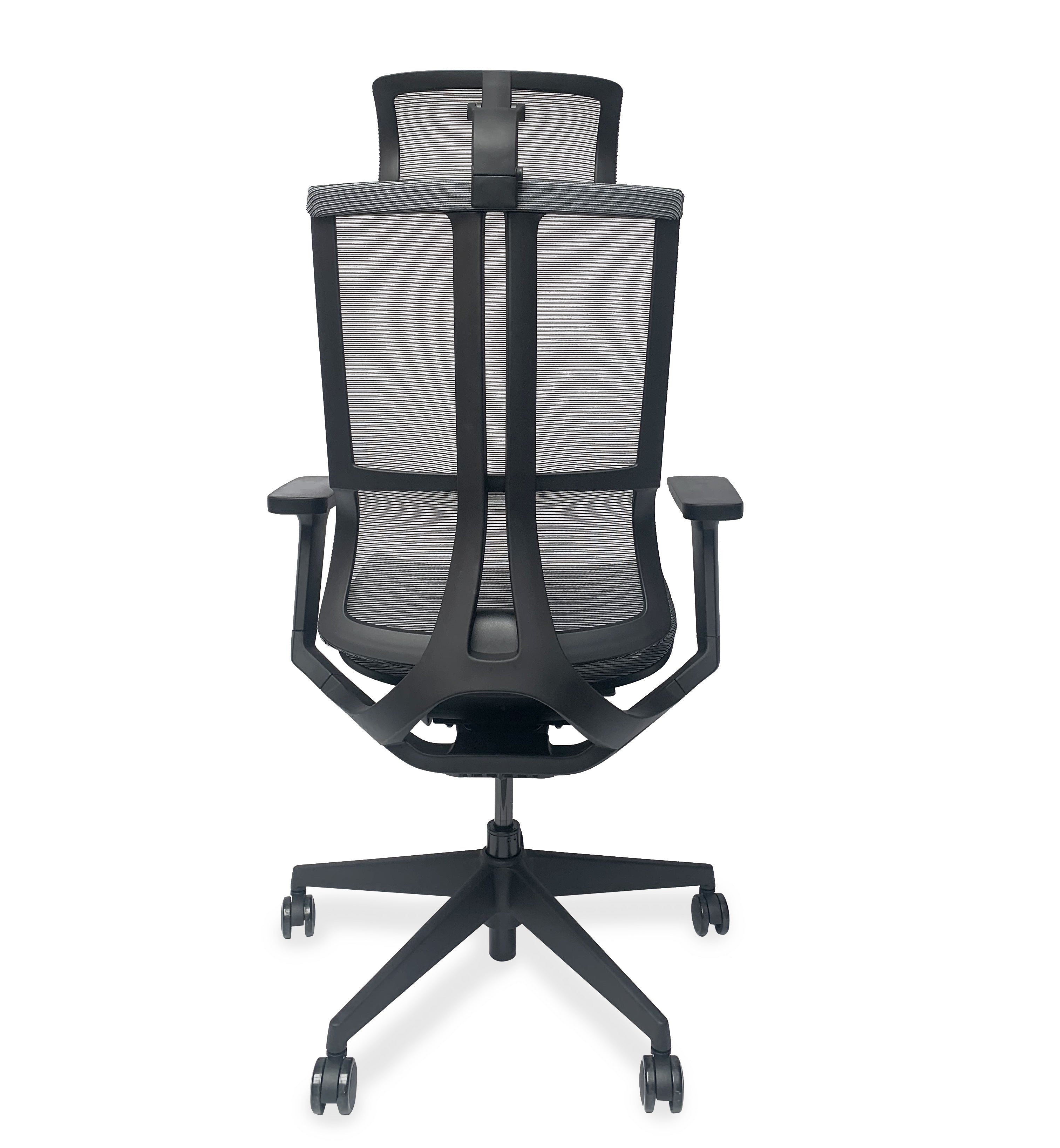 Le Fauteuil de bureau ergo Lyre synchrone 3D de Monsieur Bureau est doté d'un cadre noir, d'un dossier en maille pour le soutien postural, d'accoudoirs réglables et de cinq roues pivotantes. Représenté de dos sur fond blanc. Idéal pour usage intensif.