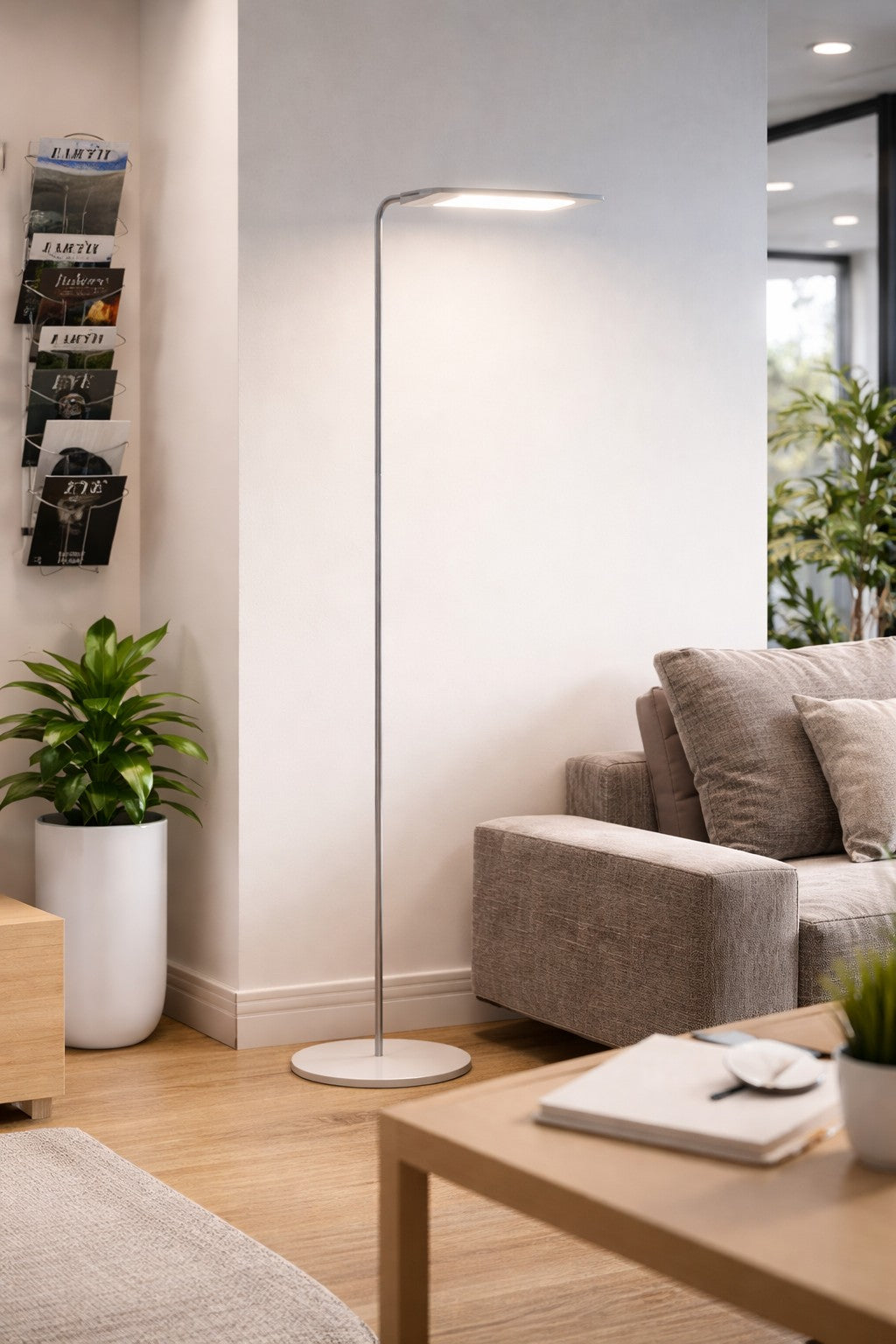 Lampadaire LED SWING Iconic réversible avec variateur