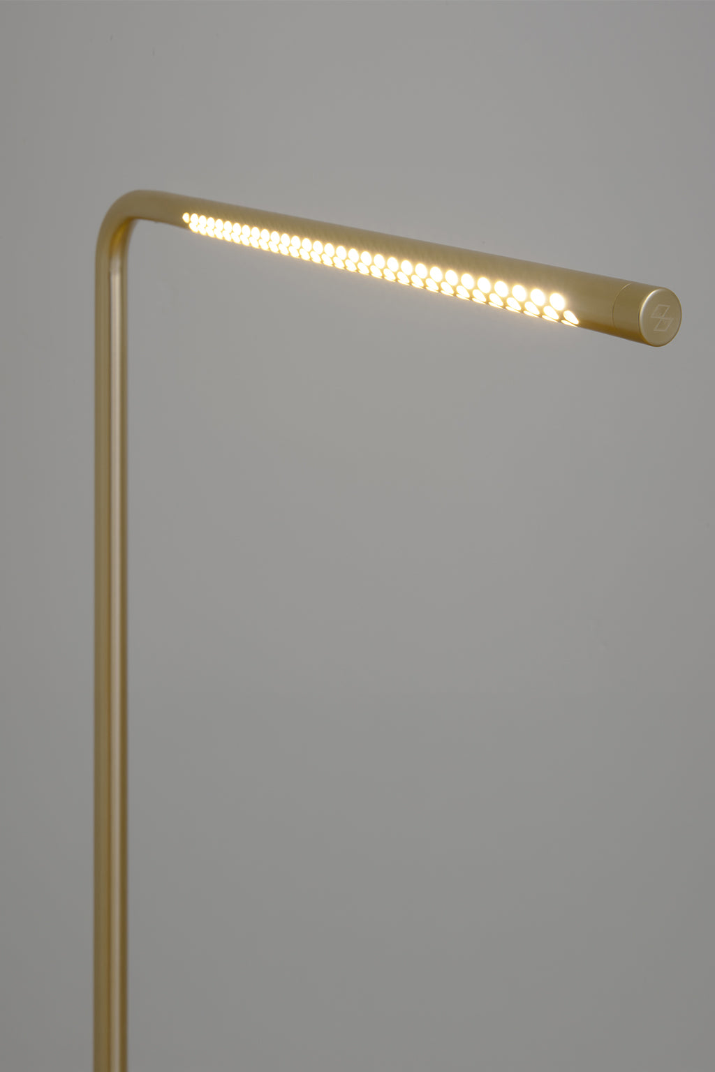 Lampadaire OMNI UMAGE à éclairage orientable
