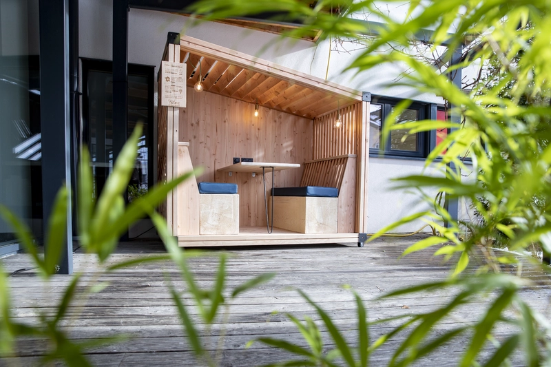 Cabane intérieure et extérieure