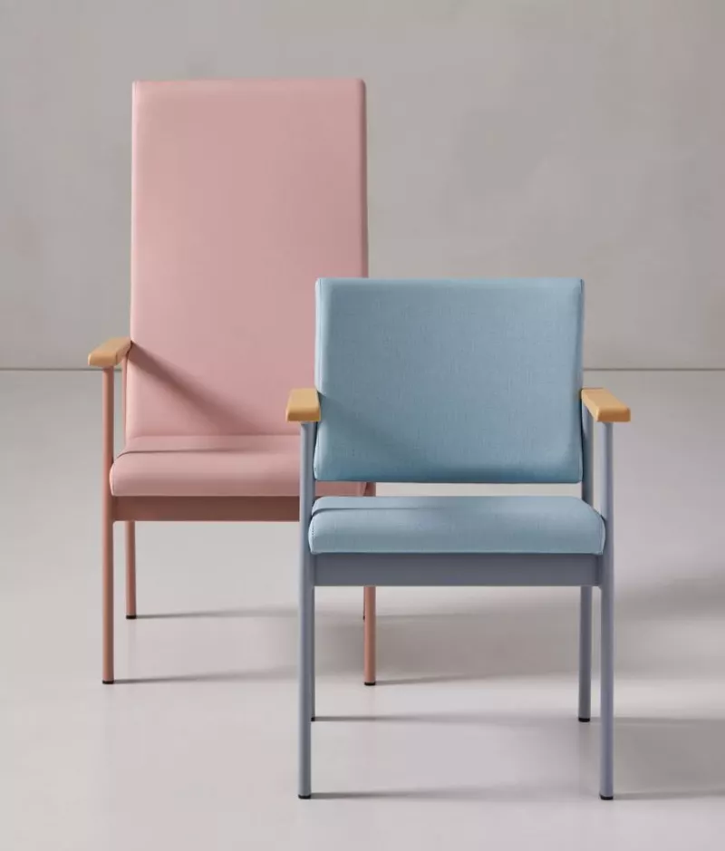 Chaise avec accoudoirs fixes haut dossier RODAS