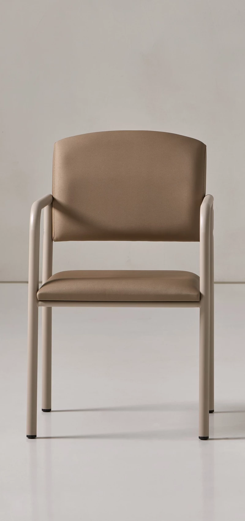 Chaise avec accoudoirs Lester
