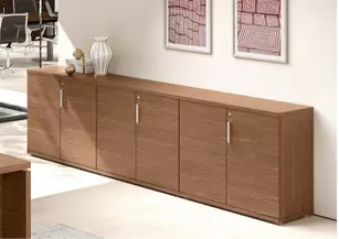 Gamme de rangement à portes battantes