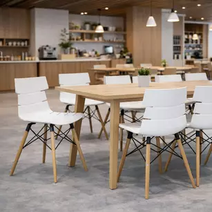 Chaise Carene par Claudio Bellini pour Collectivité - Coque Polypro et Pieds Bois