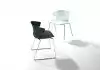 Chaise empilable KOV pied traineau chromé