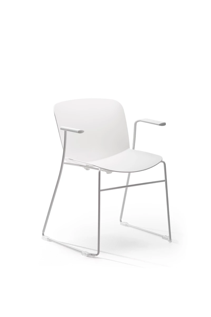 Chaise Libra pieds luge et accoudoirs