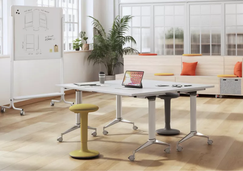 Table de r&eacute;union abattante gamme MOBILE : la modularit&eacute; professionnelle  