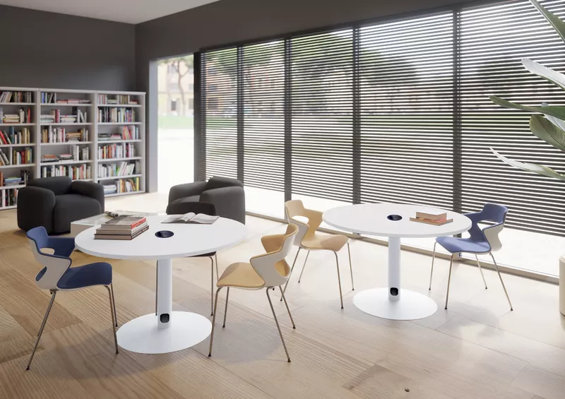 Table de r&eacute;union ronde 4 personnes Sevka - Pied Tulipe & Fabrication Fran&ccedil;aise